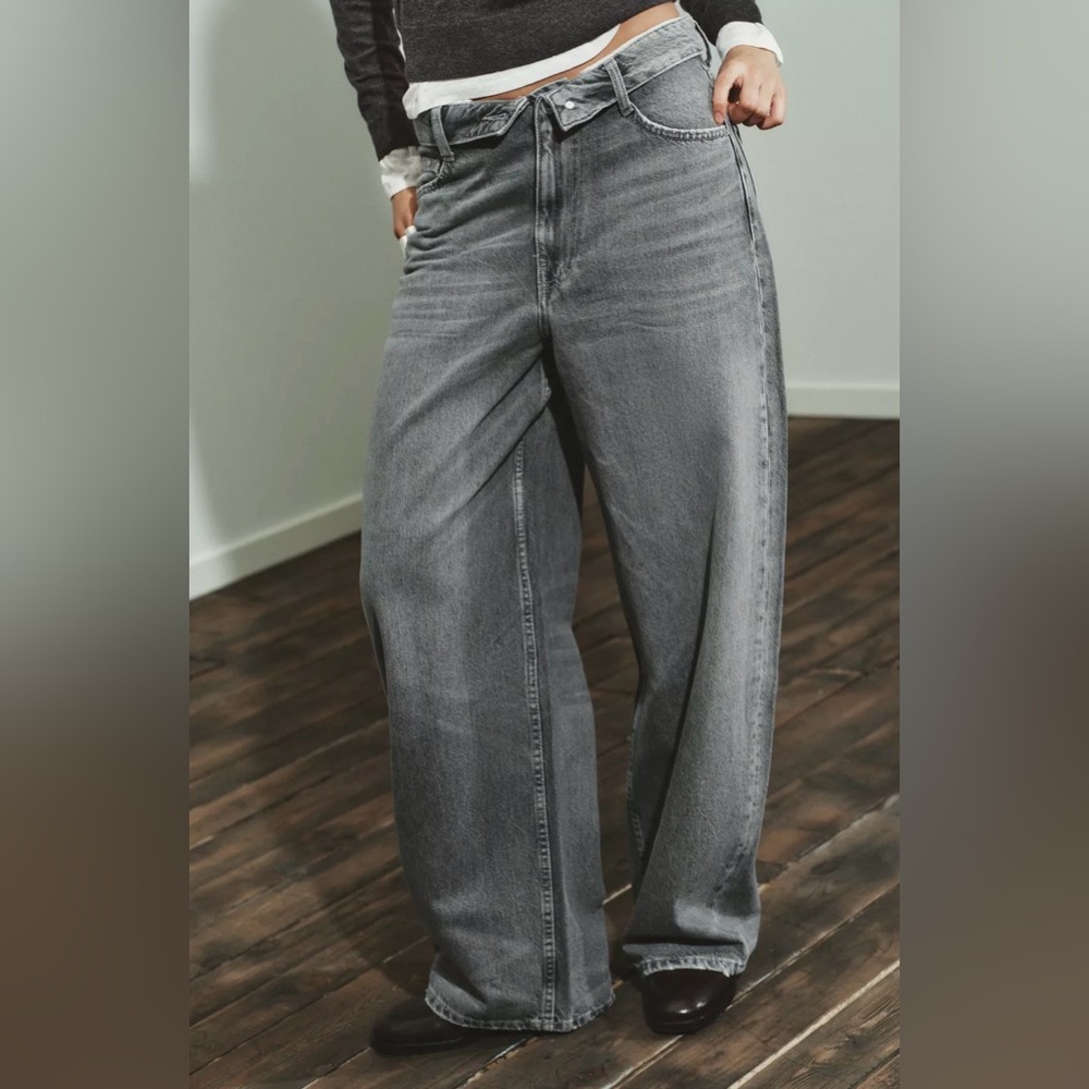 Zara Wide Leg Flare Jeans in Washed Gray